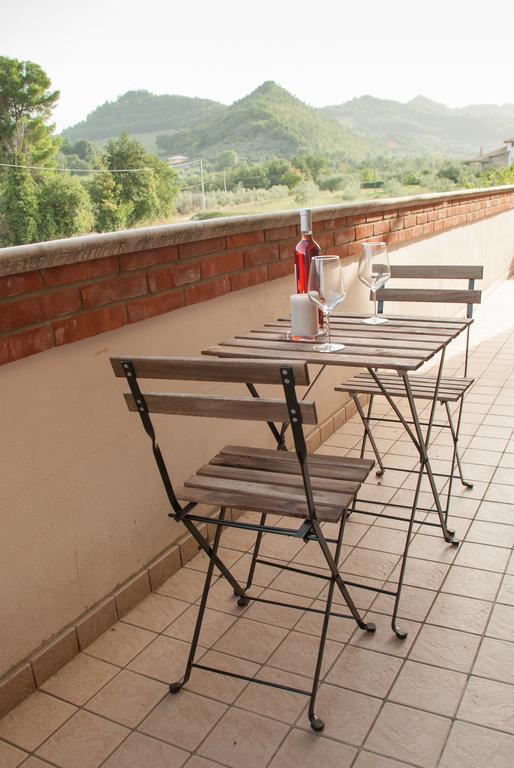 Gasthaus Casa Delfico Ristoro In Famiglia Teramo Zimmer foto